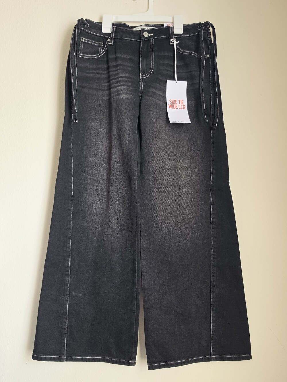 Celebrity Pink Side Tie Wide Leg Black Jeans Size Medium